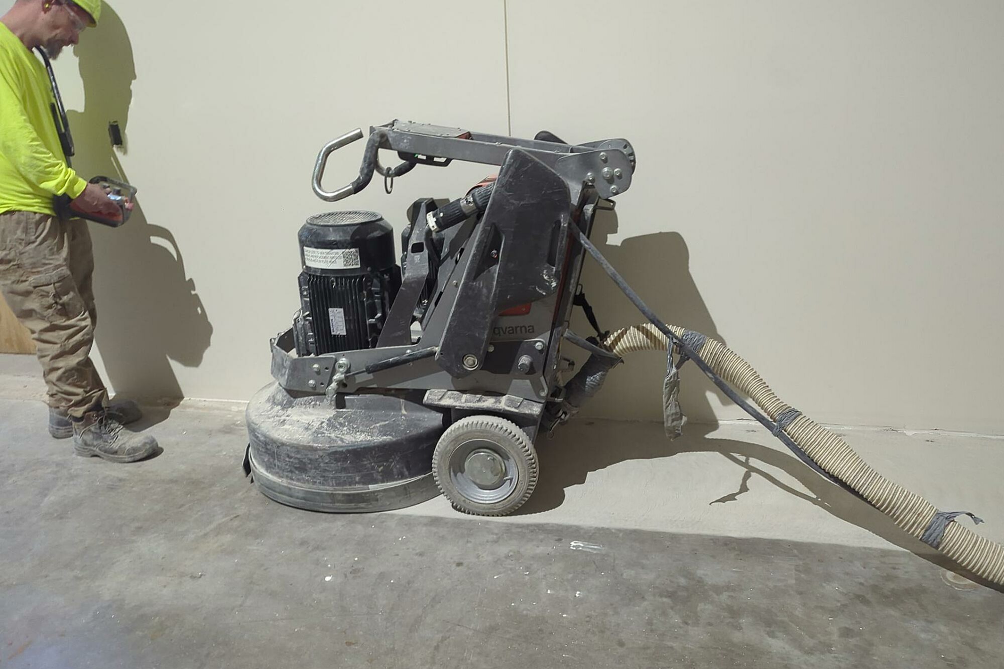 Mechanical grinding in progress